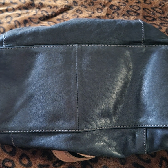 Vintage Fossil Hobo Bag - Picture 3 of 9